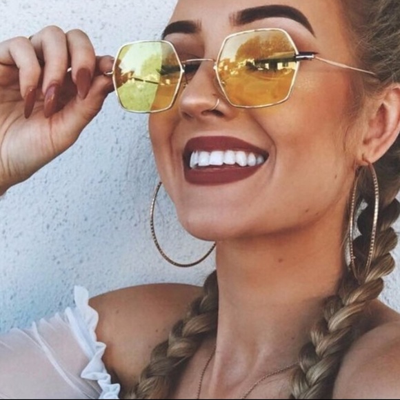 Transparent retro glasses - Picture 3 of 5